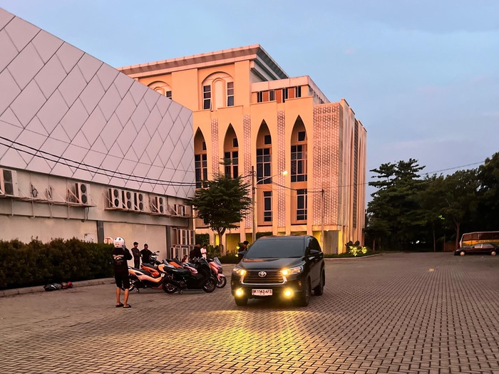 Rental Mobil Medan ke Padang – Nyaman & Aman Bersama Station Rental